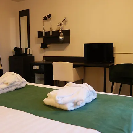 Parkhotel Vincent 3* نوينين