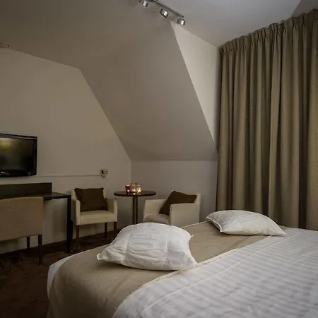 מלון Parkhotel Vincent נונאן