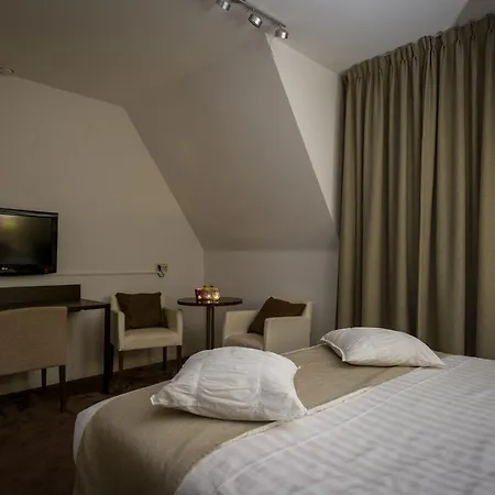 فندق Parkhotel Vincent نوينين